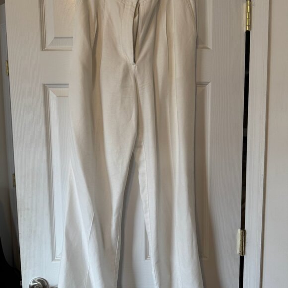Aritzia white linen effortless pants in size 10 - Picture 3 of 3